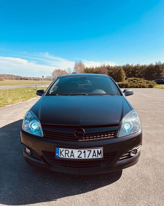 Opel Astra cena 16700 przebieg: 294137, rok produkcji 2007 z Sulejów małe 211